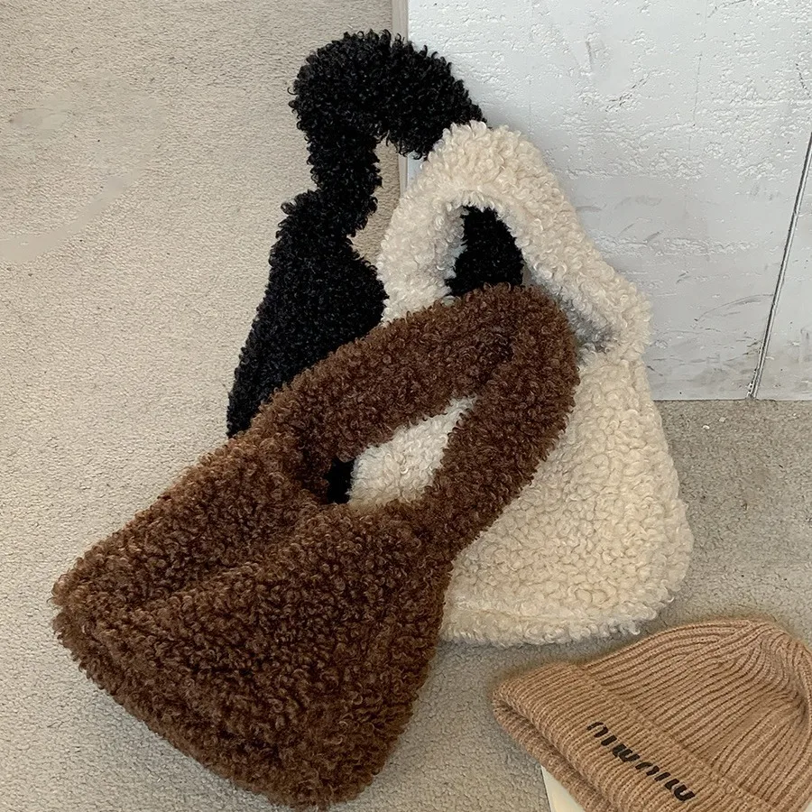

Lambswool Women Shoulder Bag Winter Warm Plush Handbags Small Fluffy Tote Bags for Women 2024 Designer Bag Faux Fur Bags Purses
