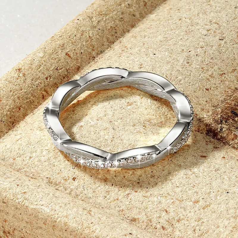 Lnngy Moissanit-Verlobungsring für Damen, 14 Karat Gold gefüllt, Eternity-Eheringe, funkelnder Fingerschmuck, Geschenk – Detail 3