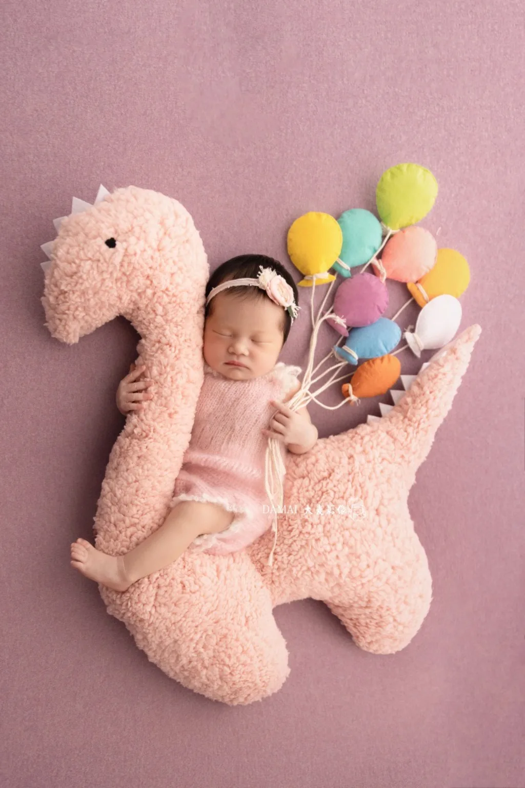 Рисунок 5 - Реквизит для фотосъемки новорожденных