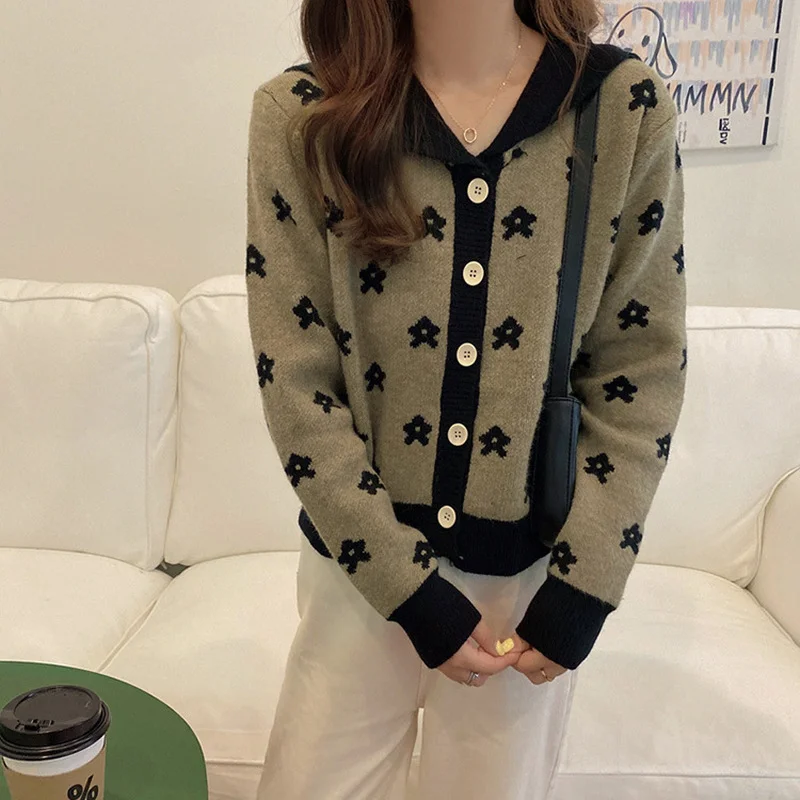 Women's Sweater Coat Fashion Contrast Color Flower Plush Long-sleeved Pullover Sweater Casual Half  Loose Lapel Autumnr New
