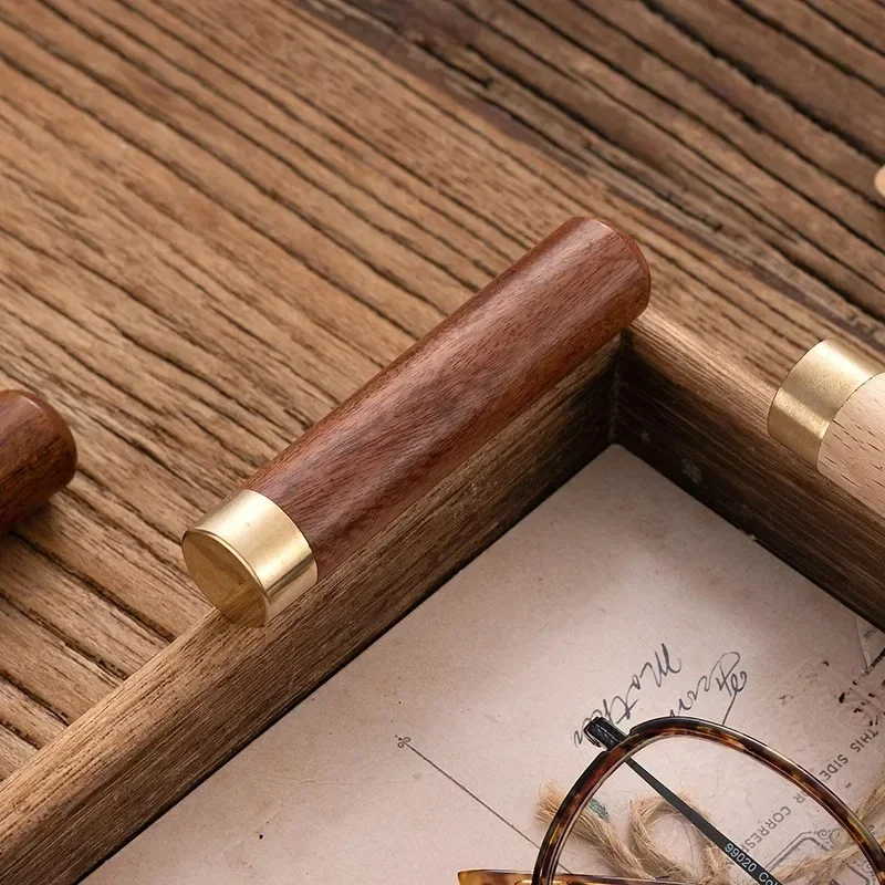 1PC Pear Wood Beech Ttoothholder Portable Wooden Needle Holder Home Embroidery Needle Holder Craft Gift Decoration