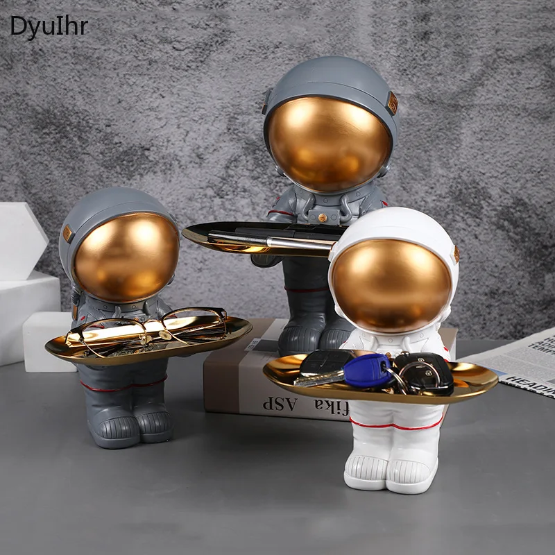 

Creative astronauts Astronaut tray Key storage Glasses storage tray in study Resin ornaments home decor accessories Gift