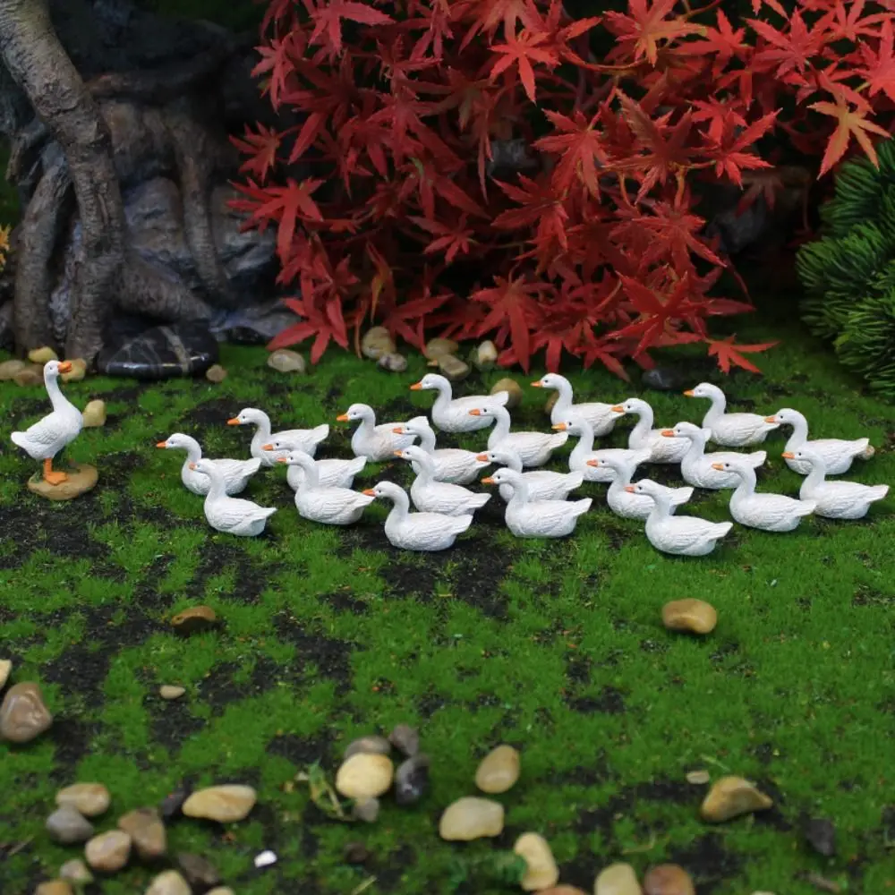 

Cute Mini Duck Statue Creative Resin Crafts Handmade White Duck Ornaments Delicate Micro Landscape Decoration Desk Decor