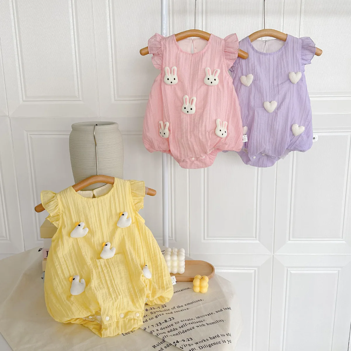 

Summer 2024 Newborn Girls Rompers Cartoon Doll Patched Solid Flying Sleeve Baby Girls Bodysuit Loose Cool Infant Girls Outfits