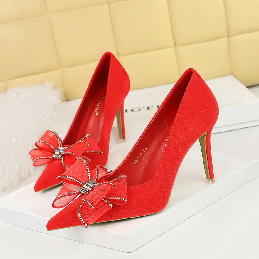 thumbnail image 1 of Zapatos de tacón alto sexis y delgados para mujer, de lujo, de gamuza, con boca poco profunda, puntiagudos, con encaje y lazo de diamantes, para banquetes, 1 of 5