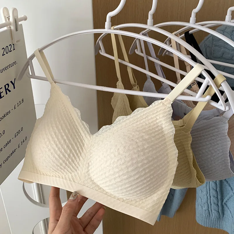 New Latex Underwear Women Lace Wireless Padded Bra Sexy Women's Push Up