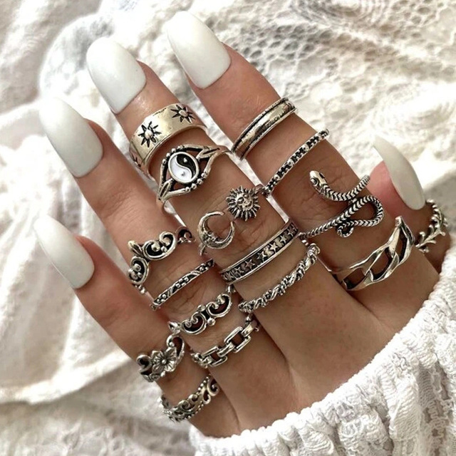 Punk Gothic Butterfly Snake Chain Ring Set for Women Black Dice Vintage Silver Plated Retro Rhinestone Charm Charm Jewelry
