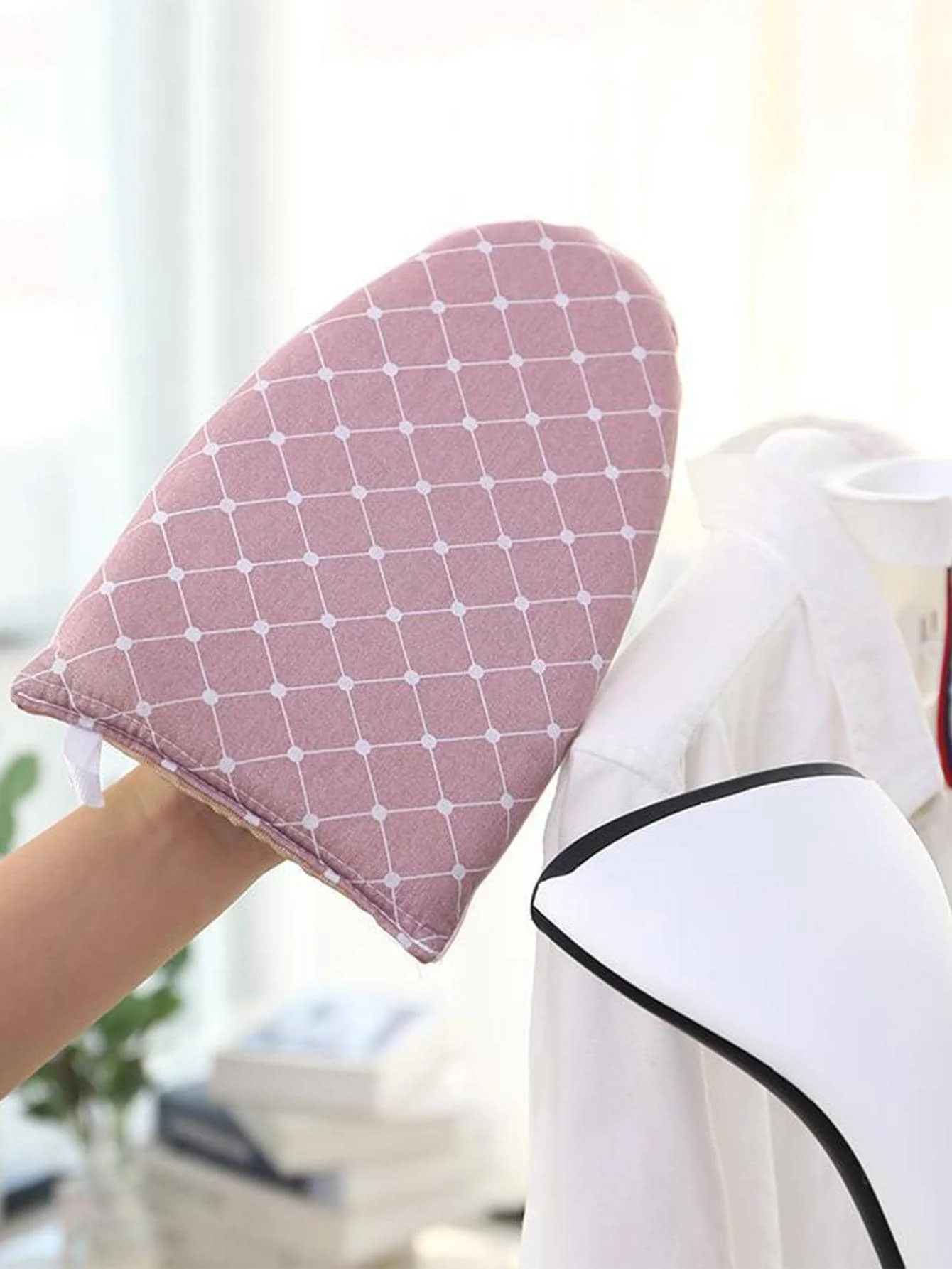 Hand-Held Mini Ironing Board Steam Ironing Iron Household Thermal Insulation Sponge Small Folding Portable Iron Table Rack