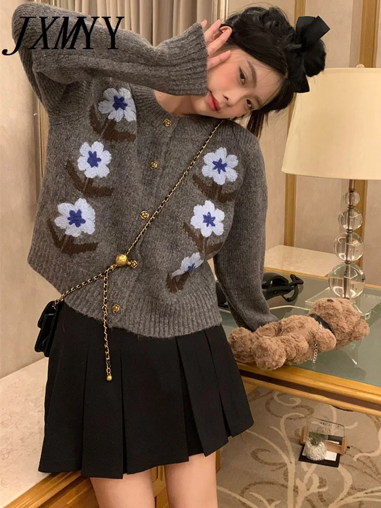 

Fashion New Grey Soft Waxy Rose Flower Sweater Women's Autumn Korean Version Design Sense Retro Short Preppy Casual Knitwear