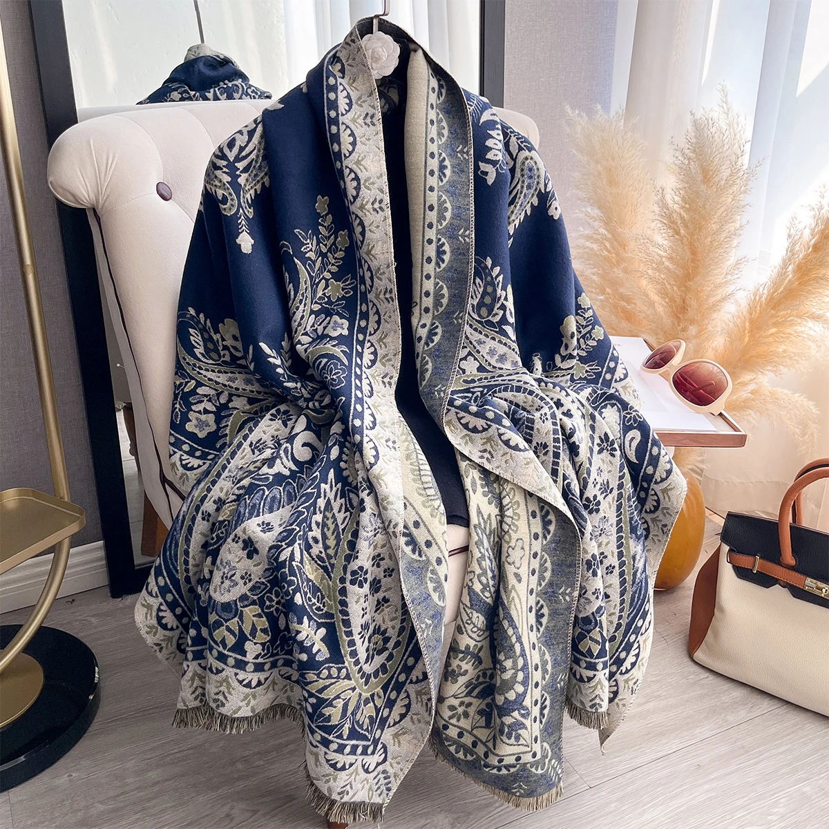 New 2025 Luxury Paisley Scarf for Women Warmer Winter National Style Pashmina Scarves Shawls Female Thick Blanket Wraps Foulard