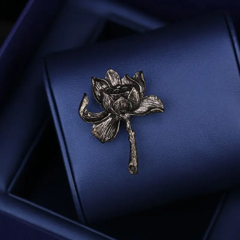 Design Vintage Lotus Brooch Pin Small Brooch Mini Leaf