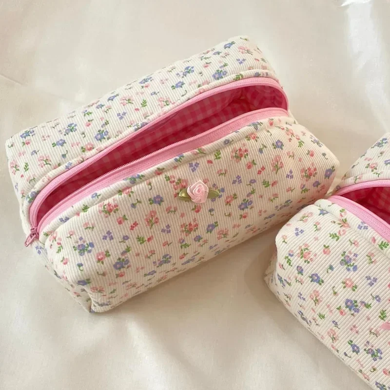 Cambrass Beauty Case Per Bambino Aura Beige/Fiori - 6x28x20 Cm - Organizer Da Toilette Con Cerniera YKK, Fatto In Spagna