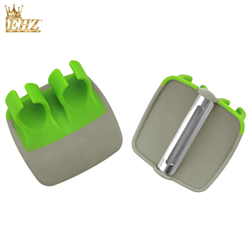 2 Pcs Hand Vegetable Peeler Palm Peeler Rubber Finger Grips Comfortable to  Peel Pumpkin, Carrot, Cucumber, Potato and More