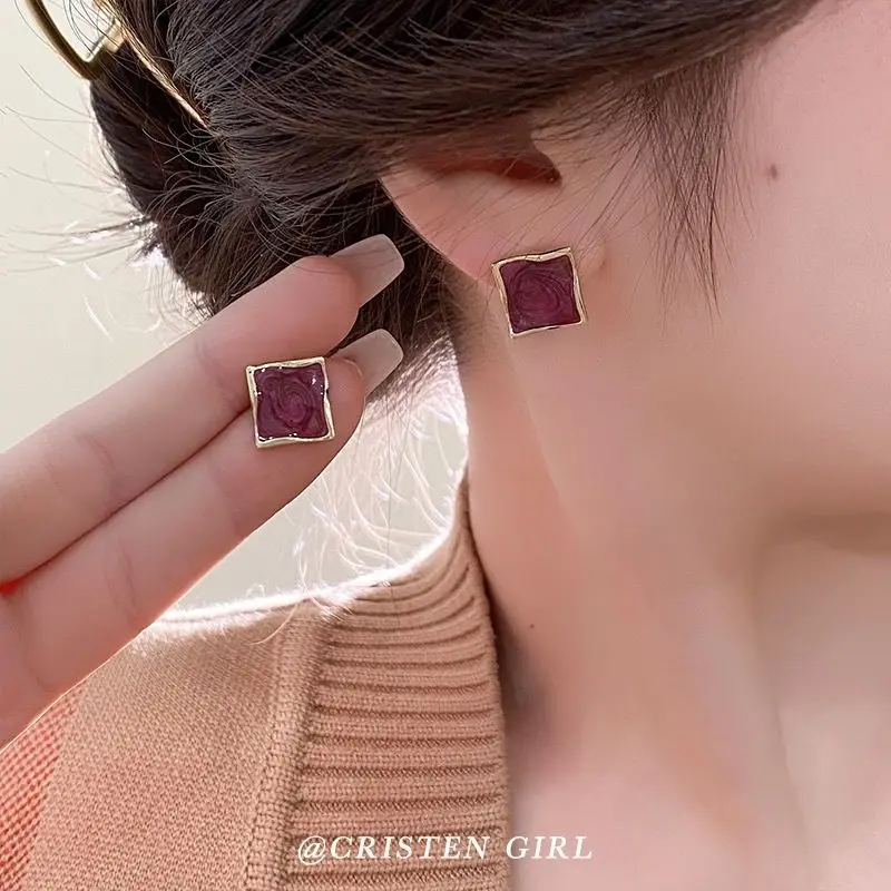 Ear Clip Earrings Clip Earrings Ear Clip Ear Accessories Vintage Red Women's Fashion High-grade Light Luxury