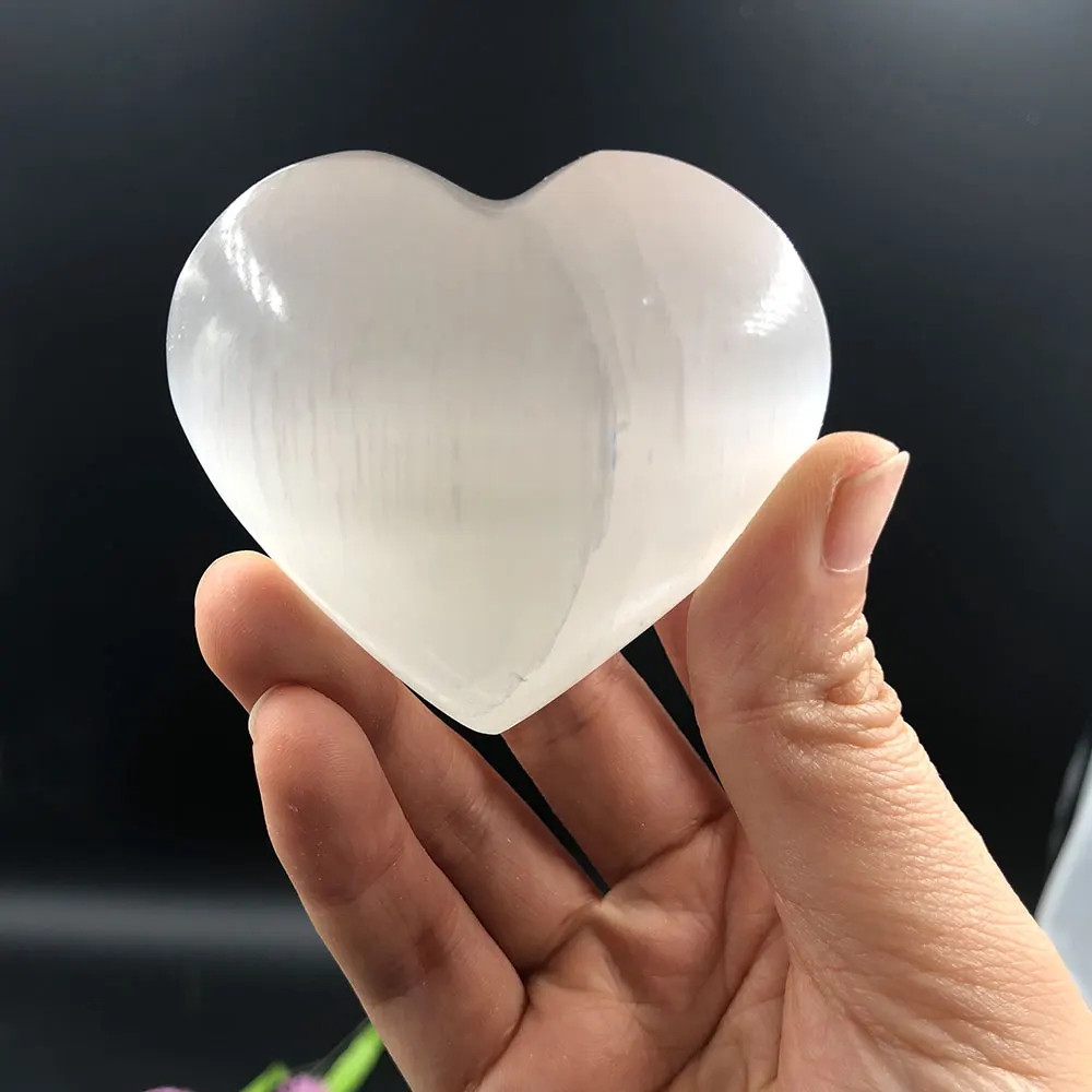 

1pc Natural White Selenite Heart Palmstones Quartz Crystal Healing Stone Gypsum Reiki Mineral Home Room Decoration Energy Vibes