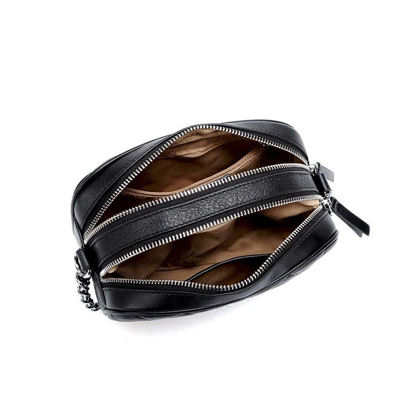 กระเป๋าสะพายไหล่หนังวัวแท้ลายสก๊อต ดีไซน์เก๋ มอบลุคทันสมัยไม่ซ้ำใคร! - Image 4