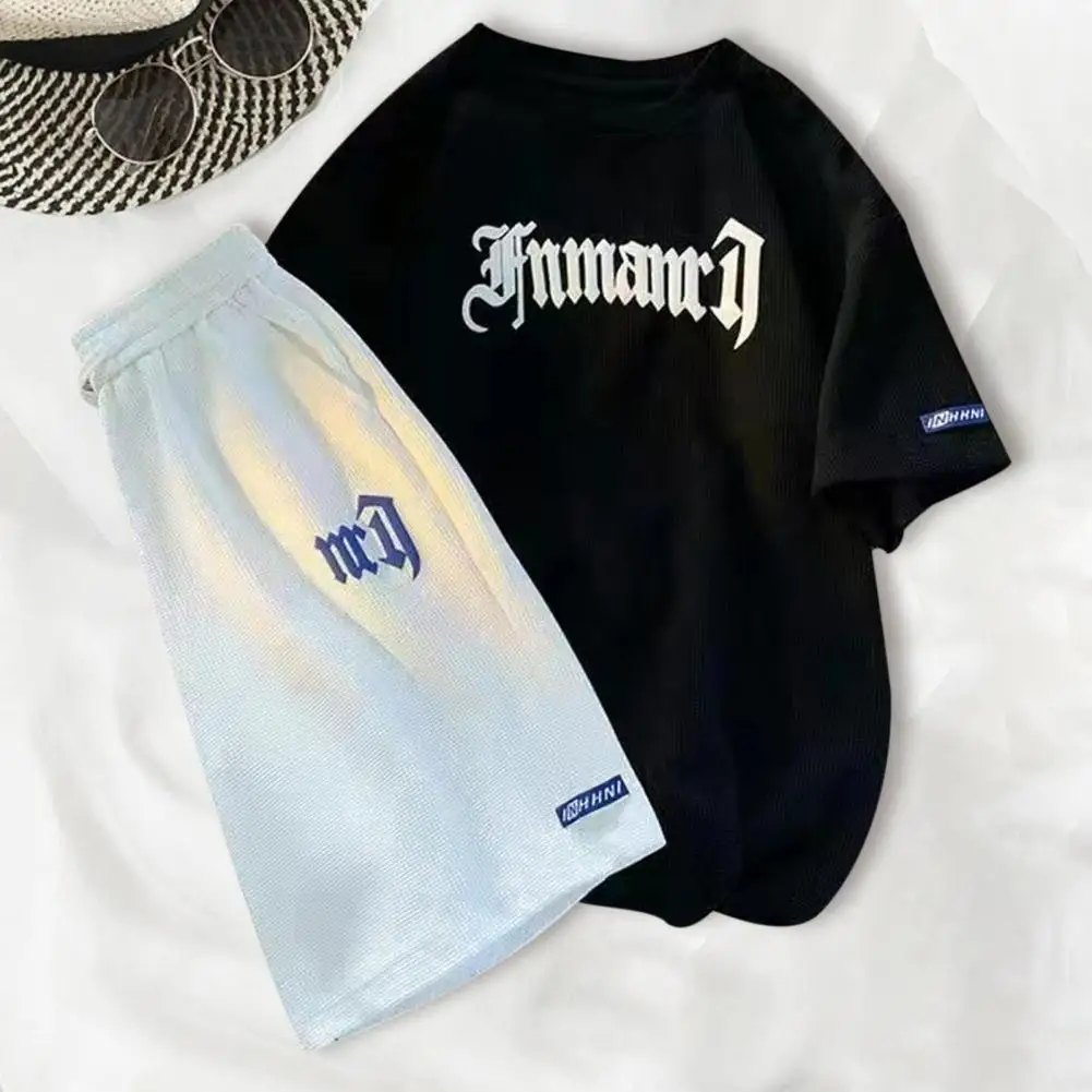 

2-piece Men's Summer Sportswear Suit O-neck Short-sleeved Letter Print T-shirt Elastic Waist Men's Casual Shorts Suit