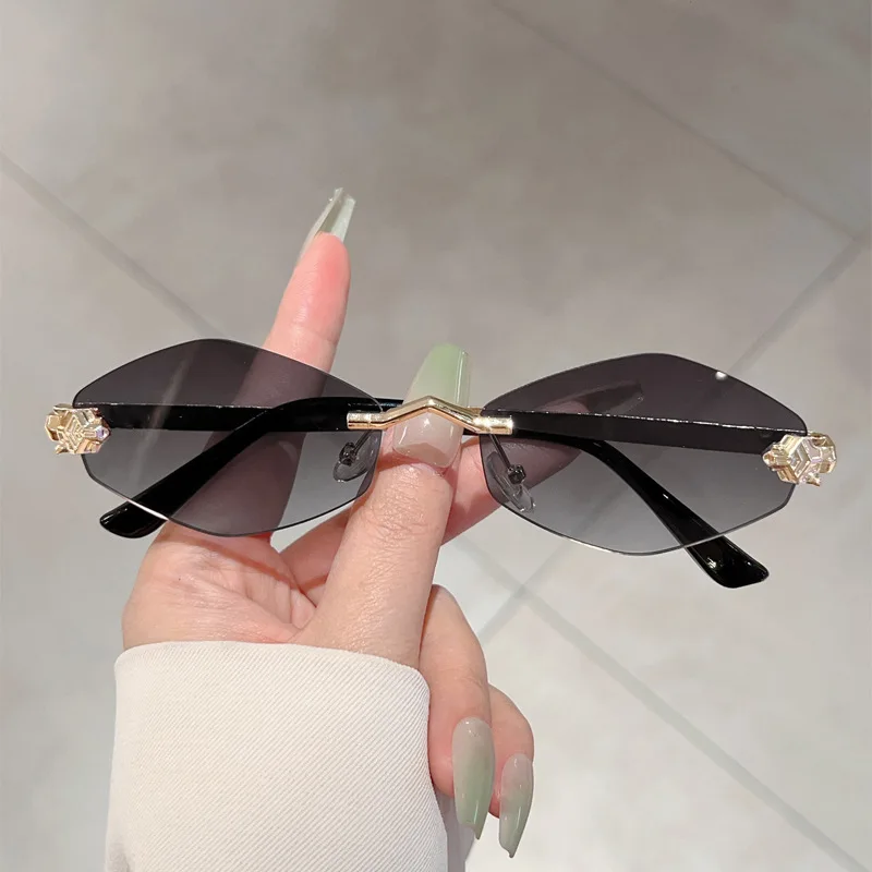 Vintage Rimless Rhombus Sunglasses with Leopard Head Detailing