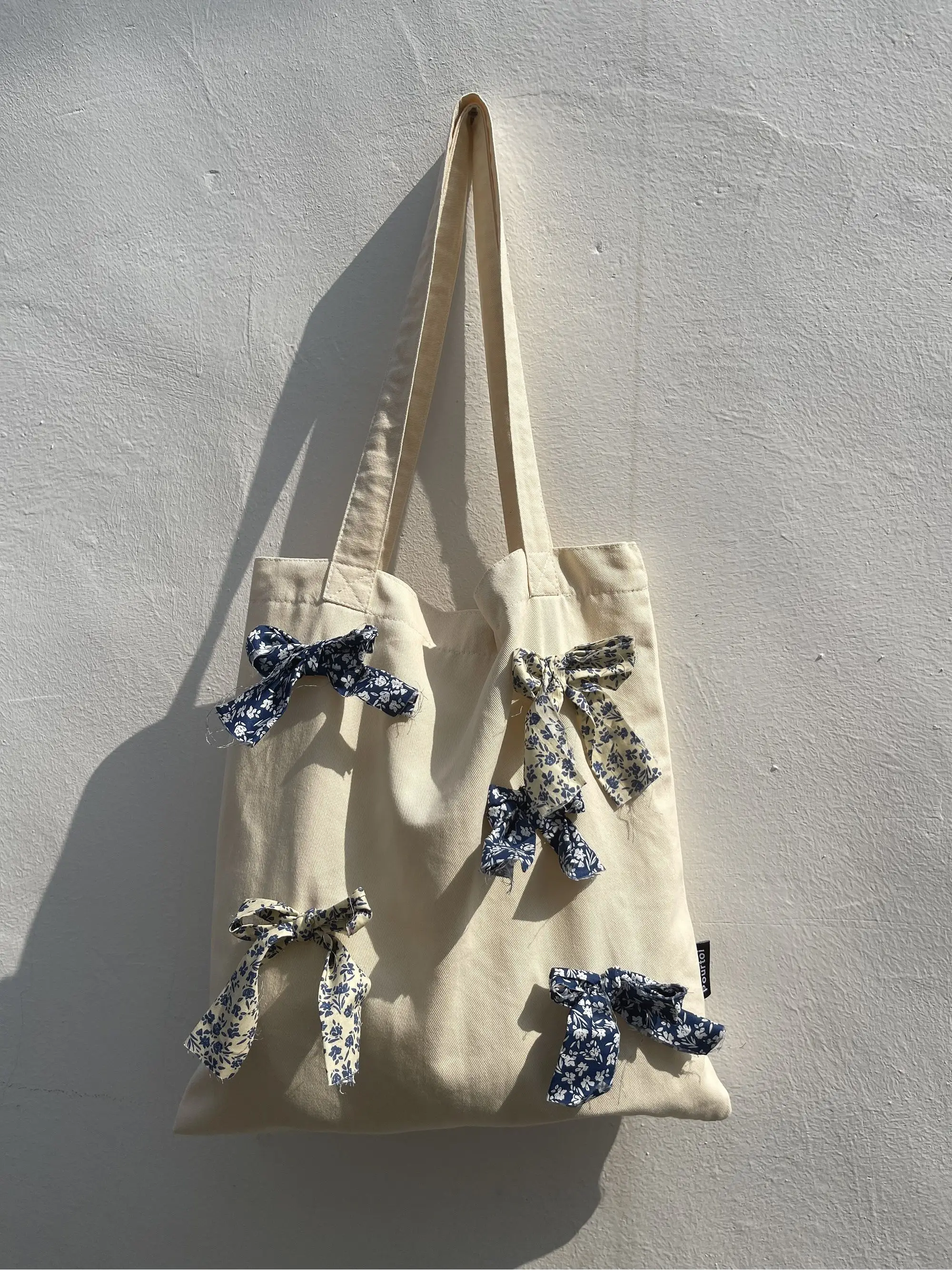 

Милая школьная сумка для девочек 2023 года, Корейская Милая вместительная Холщовая Сумка через плечо Y2k с 3D бантом, модная женская Портативная сумка для покупок