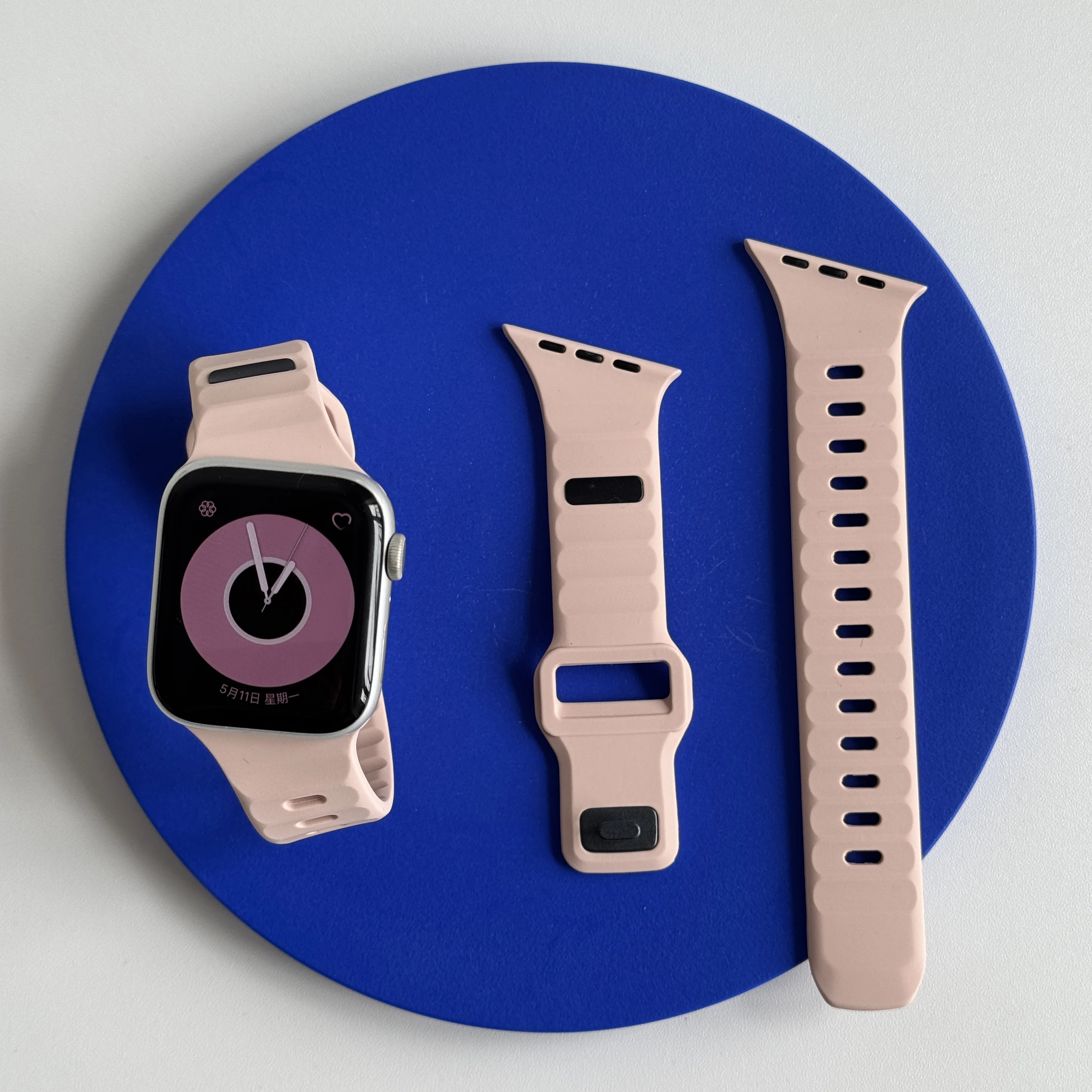 Premium Sport Strap for Apple Watch - Stylish and Durable Accessory Bracelet