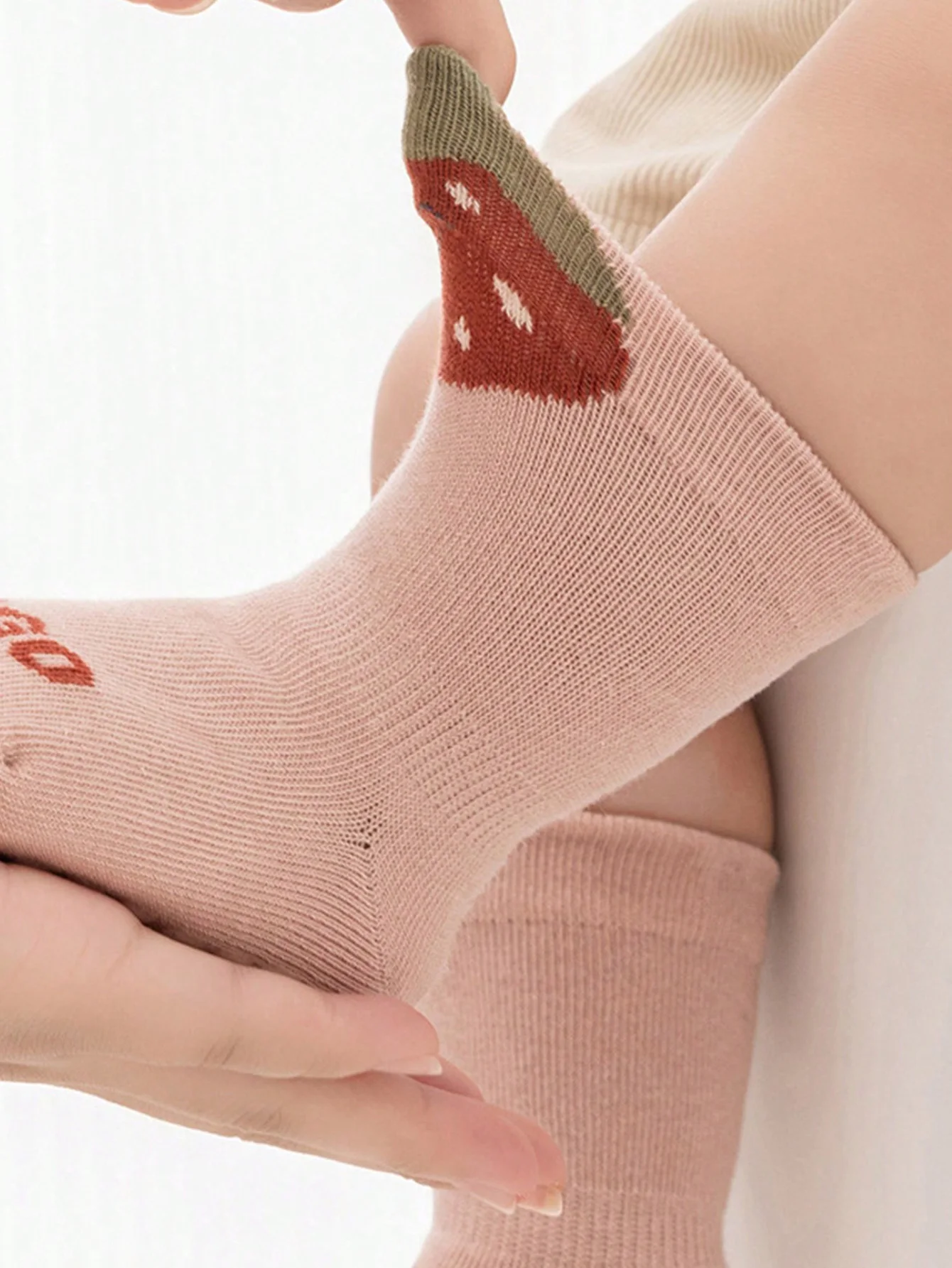 4 Pairs of Floor Socks Indoor Soft Sole Non-Slip Toddler All Year Round Cartoon Glue Boys and Girls Kidsren's Socks 5