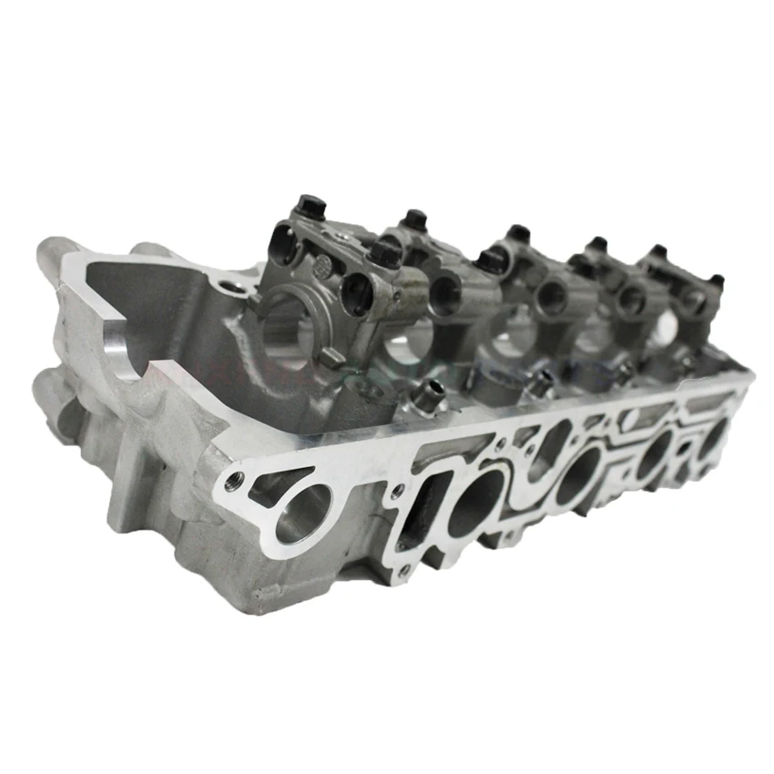 Petrol Engine 8V G54B 4G54 Cylinder Head for Mitsubishi Montero pick-up Starion Turbo For Chrysler Caravan 2555cc 2.6L 1983-89