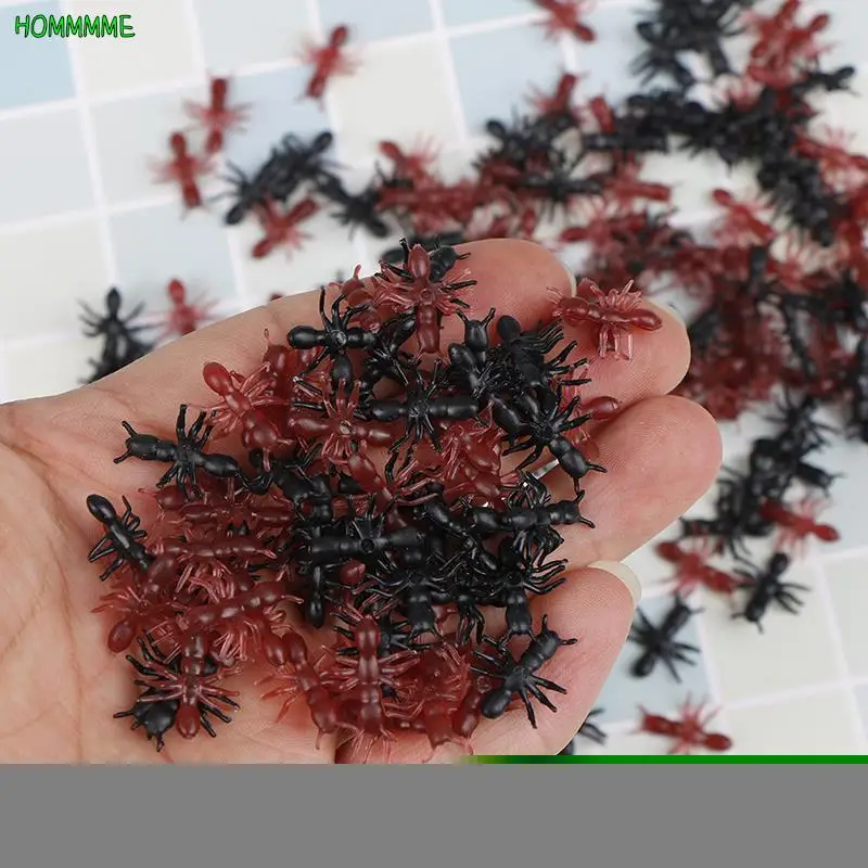 100 Formiche Finte Realistiche In Plastica Nera – Scherzo Halloween, Decorazioni E Giochi Da Scrivania (2.5cm L'una) - copertina