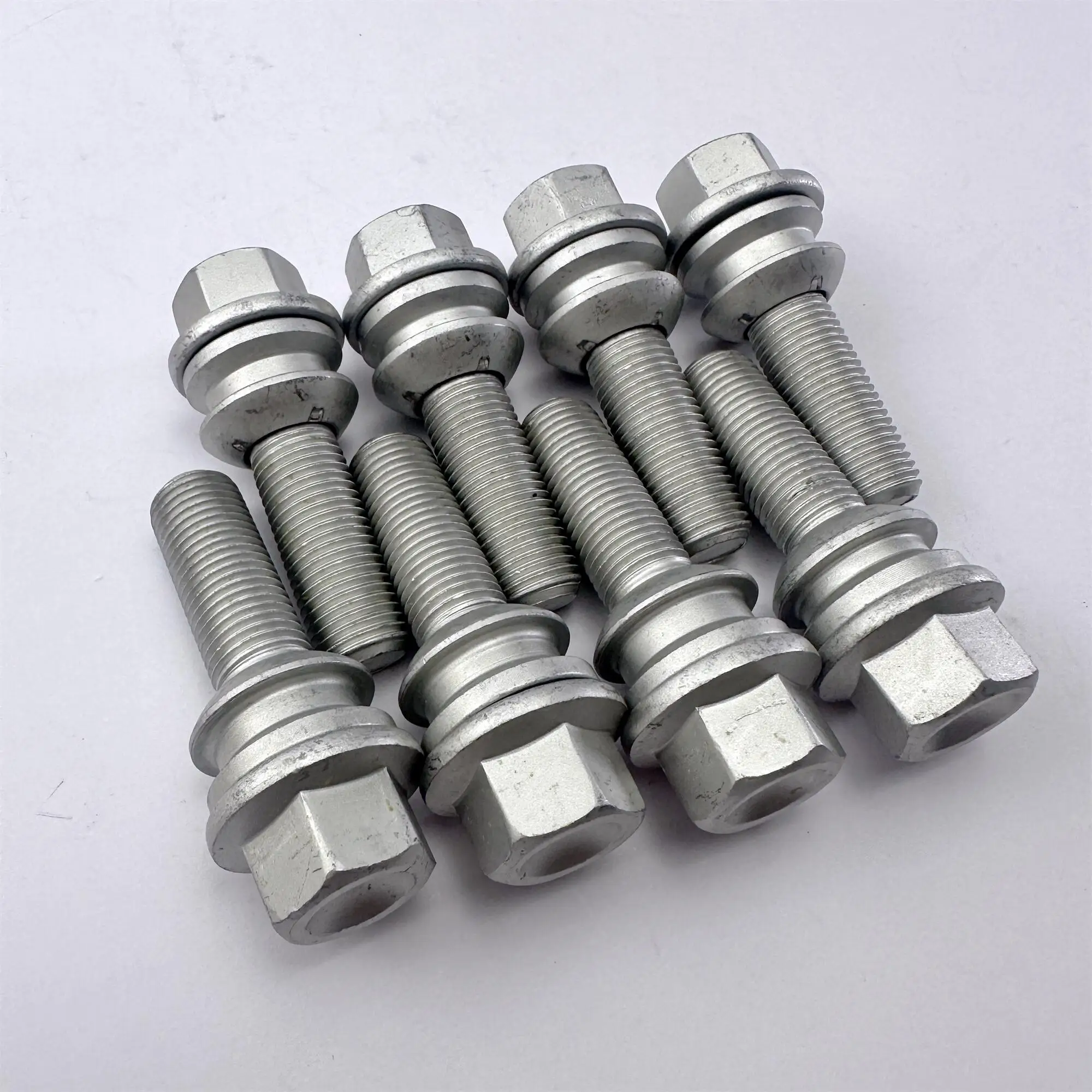 BOLT BOSS WHT001693 WHT002529 7L0601139A WHT004676 95536120300 Wheel Screws for Amarok Mattway Touareg Cayenne Panamera Q7