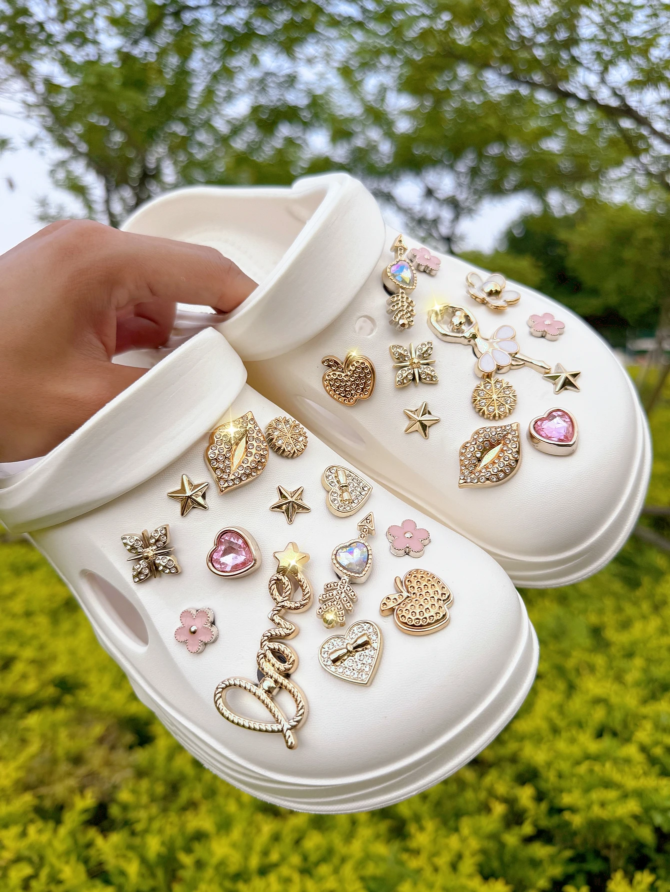 25 pieces of gold (Dancing Girl, love, Lips, Apple, Heart, Five-pointed Star, Flower) DIY accessories, suitable for detachable s