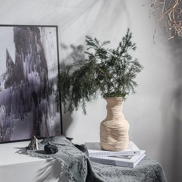 Famous Juju Dry Flower Vase: A Blend of Art and Functionality