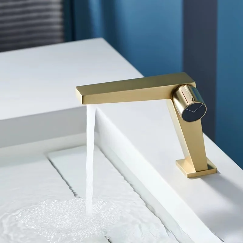 

Brass Washbasin Faucet Pointer Hot7Cold Mixed Single Handle Bathroom Cabinet Water Tap