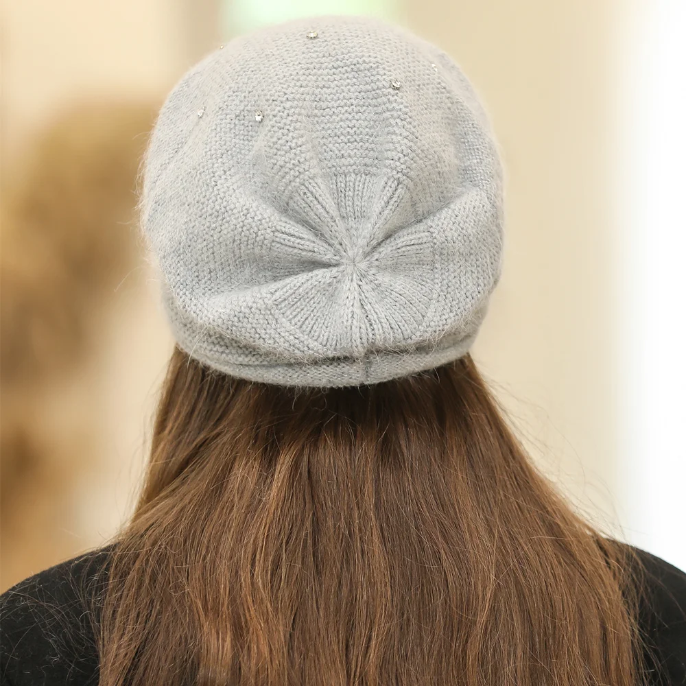 Bonnet femme hiver tendance et chaud doublé - La Maison de l