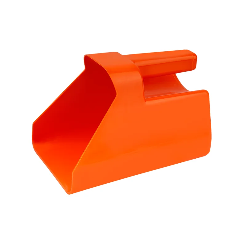 A shovel for feeding  Stable supplies Feeding tools for horses High capacity shovel  feed shovel8801007 3