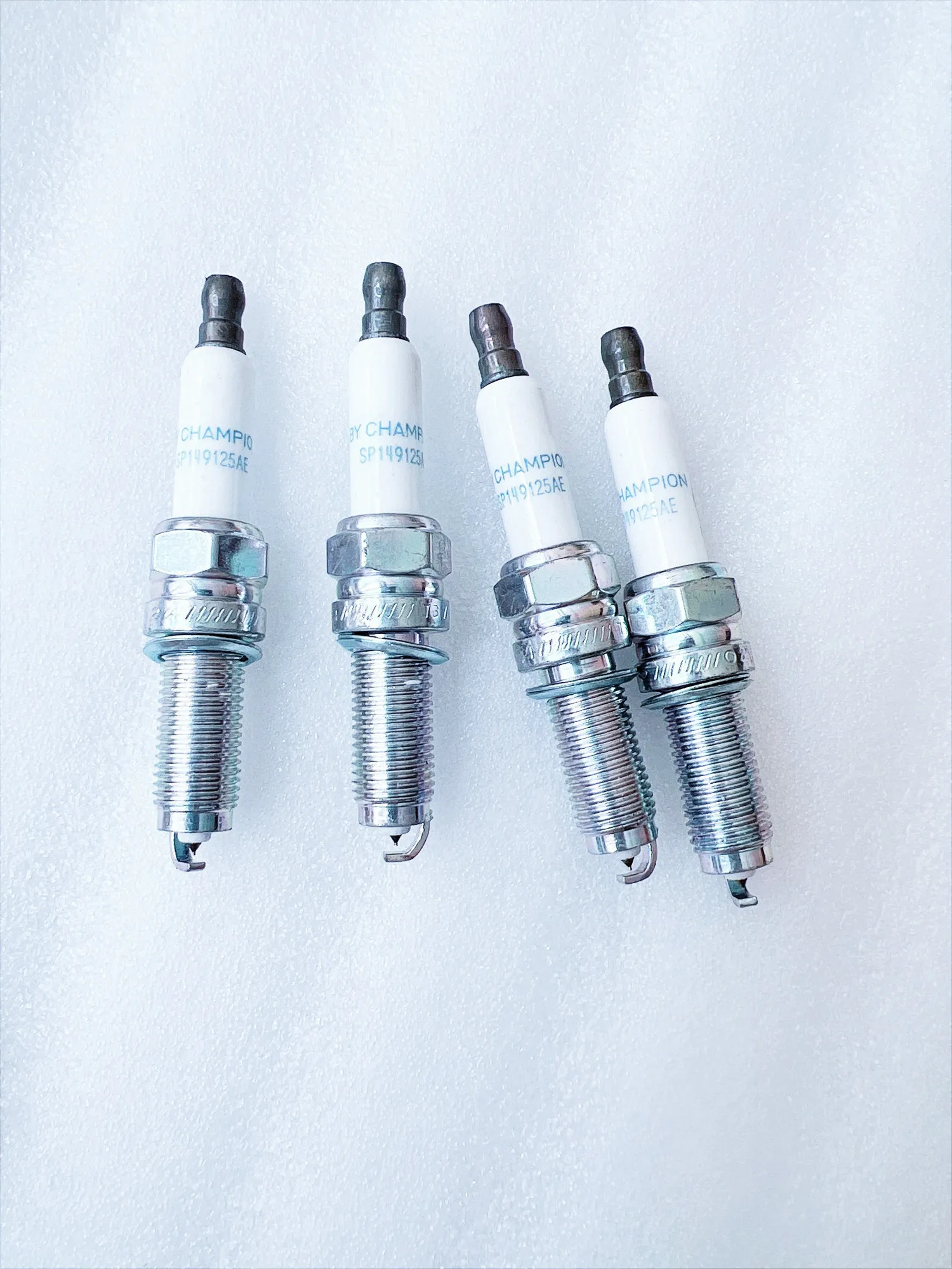 6PCS Spark Plug SP149125AE SP149125AD RER8ZWYCB4 Suitable for: 3.0L 3.6L Wrangler Grand Cherokee Dodge Charger spark plug