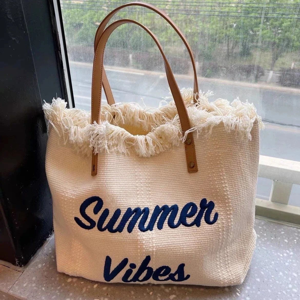 Fashion Canvas Tote Bag with Tassel Summer Vibes Handbags Large Capacity Beach Bag Casual Simple Shopping Shoulder Bag