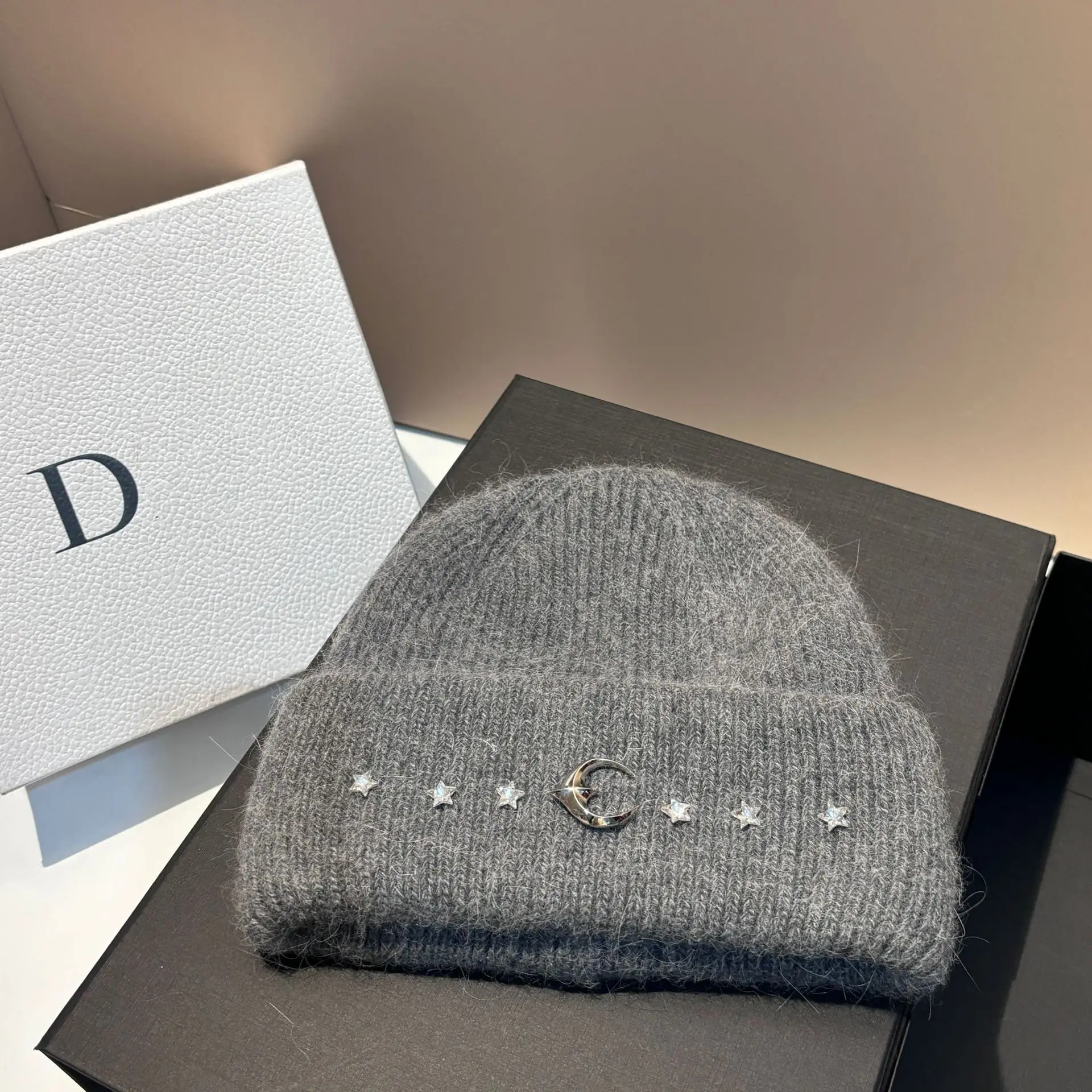 New Rabbit Fur Bifold Knit Hat Winter Warm Fashion Ear Protection Moon Beanie Outdoor Pullover Hat Women
_voghion.com