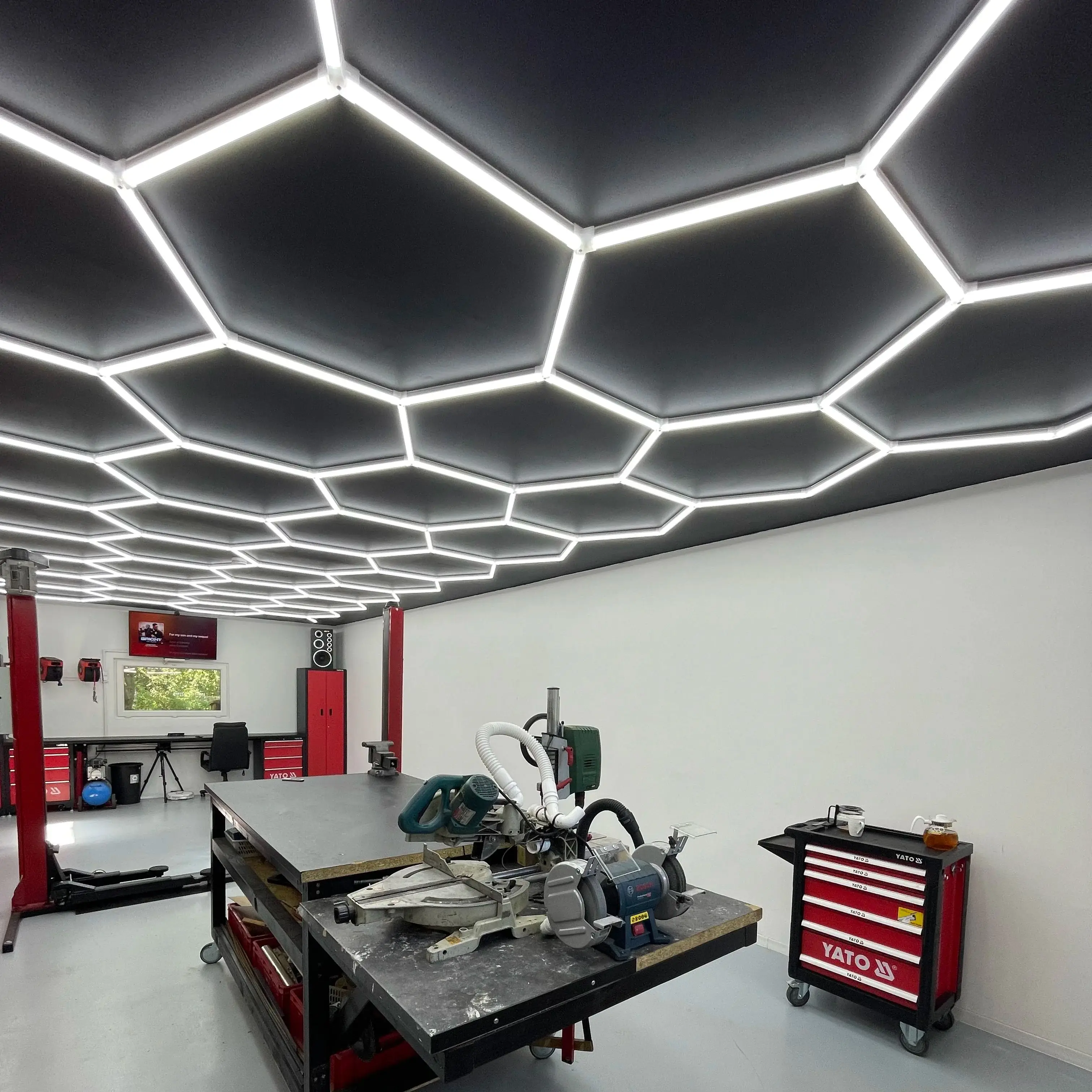

4*15M Factory Super Bright Grid Hexagon Lighting for Auto Showroom Led Light Detailing Workshop Lamp