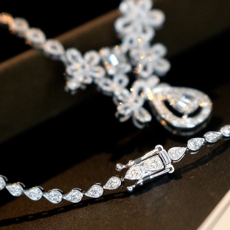 Aazuo Premium jewelry 18K Solid White Gold Natrual Diamonds 2.5ct Luxury Flower Necklace Gift For Women Wedding Engagement Party 12 S6a8a10d163274cbeb259bb9740a7c5d9J Aazuo Premium jewelry 18K Solid White Gold Natrual Diamonds 2.5ct Luxury Flower Necklace Gift For Women Wedding Engagement Party