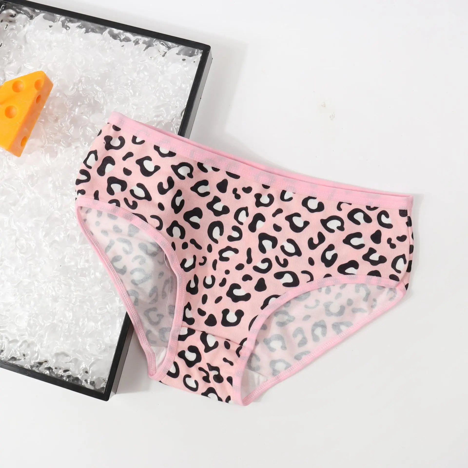 New 4PCS Children's Panties Alphabet Printed Breathable Triangle Panties Girls Student Panties Teenage Teenage Panties Trousers