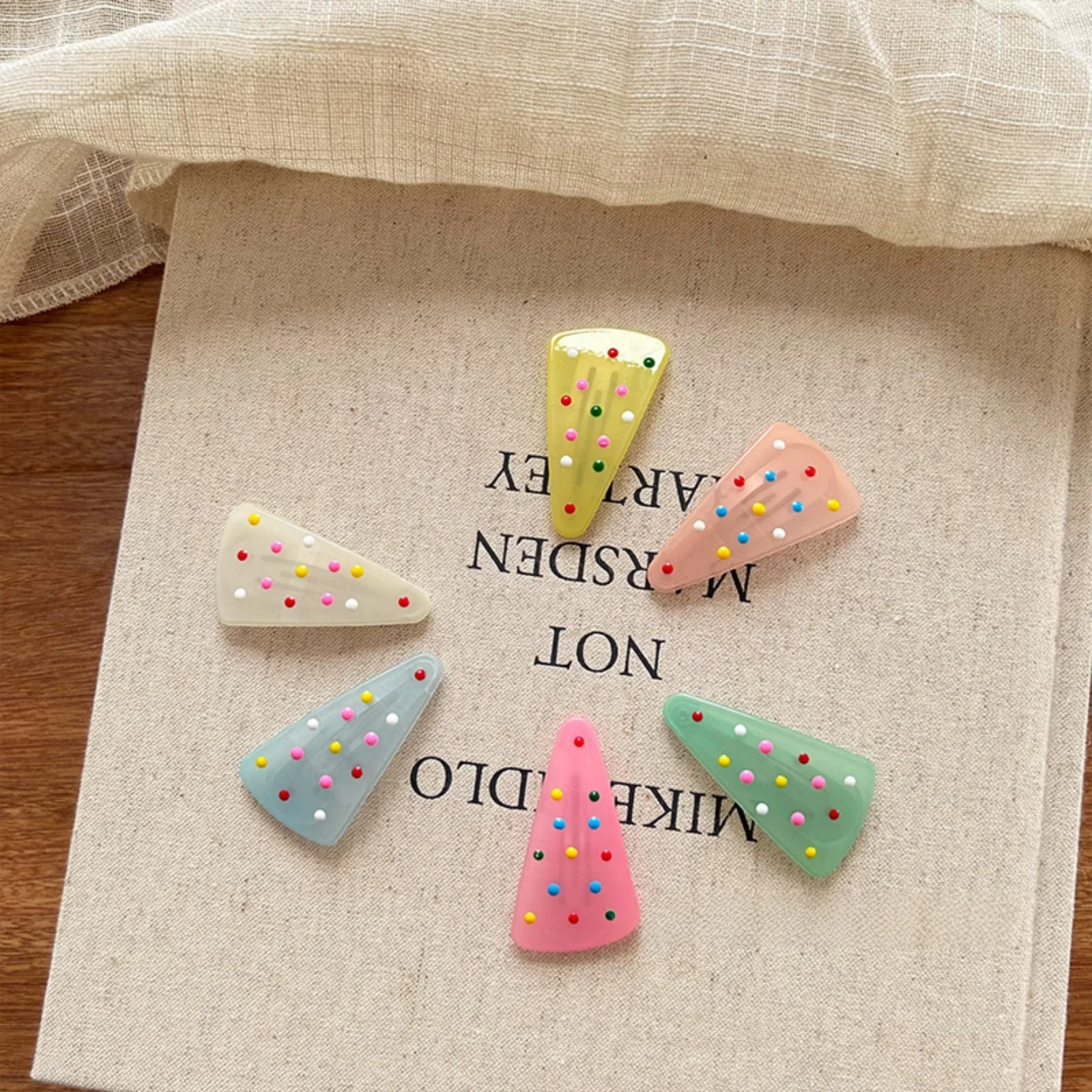 Hair Clips Random 2Pcs Korean Design With Colorful Beads Decor Cute Hair Accessories For Women & Girls