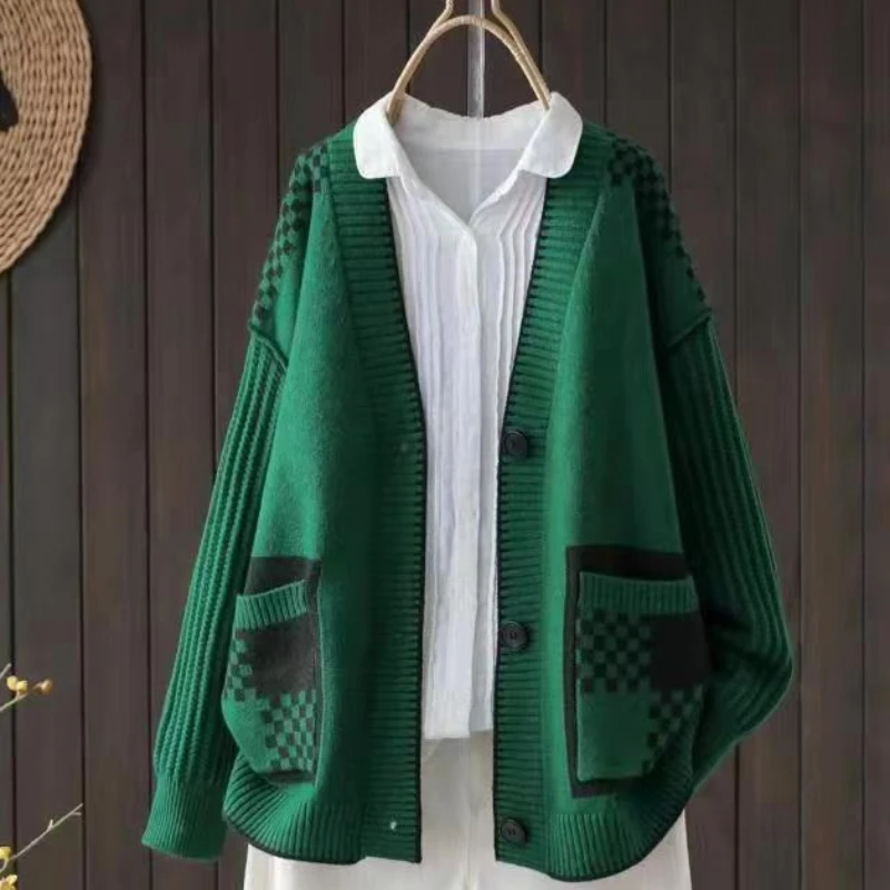 New Autumn and Winter Cardigan Women's Long-sleeved V-neck Sweater Retro Contrasting Color Single-breasted with Pocket Knitwear