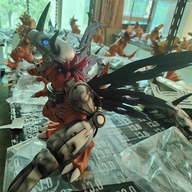 Рисунок 6 - Металлическая Статуя Digivice Studio