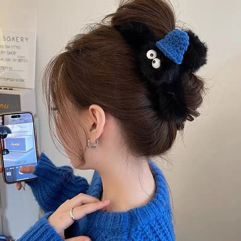 1 pinza de pelo de felpa de otoño e invierno para mujer, bonita y divertida con ojos grandes, pinza de felpa simple para el cabello