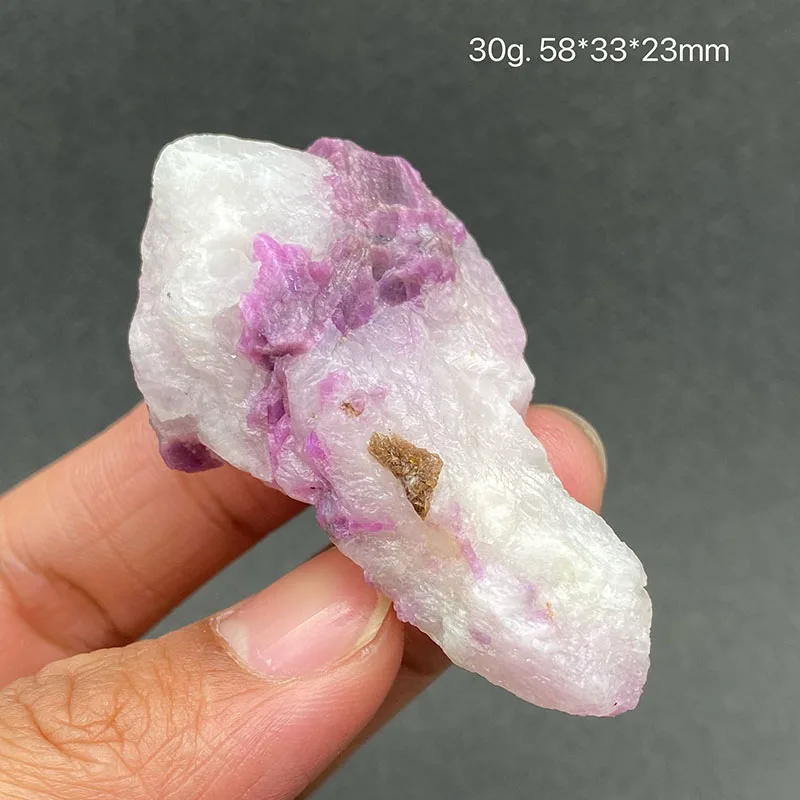 100%  Natural Myanmar ruby Mineral Specimens Stones and Crystals Healing Crystal