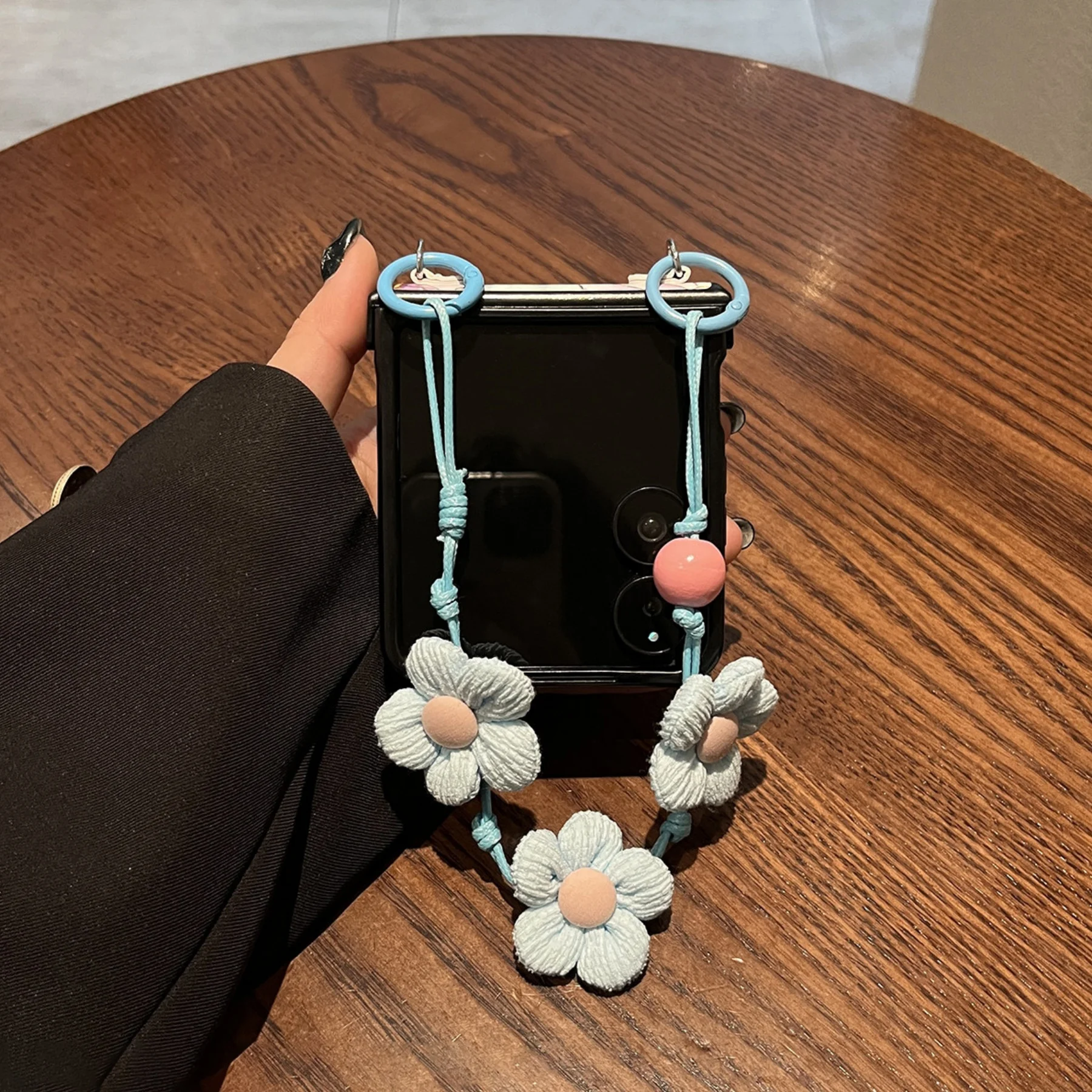 Fresh Classic Oil Painting Flowers Case with Strap - Universal Flip Cover