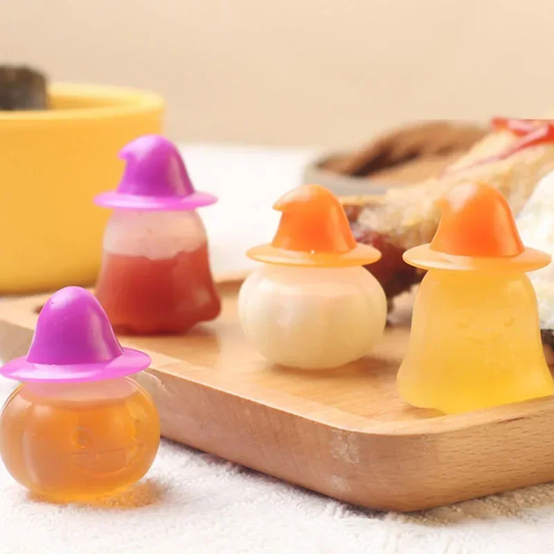 Seasoning Bottle Sauce Bottle Squeeze Bottle Mini Seasoning Sauce Bottle Halloween Pumpkin Ghost Tomato Ketchup Salad Dressing Container Pot for Bento Lunch Box Kitchen Jar