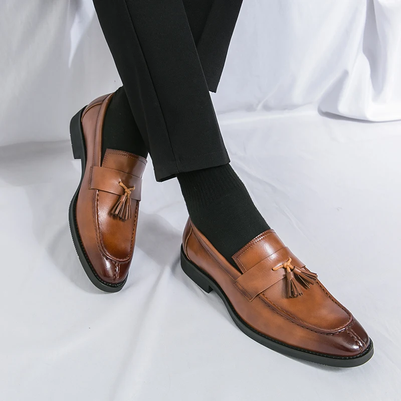 Men's Flowing Suo Lefu Shoes Luxury Men's Leisure Driving Designer Brown Lefu Shoes Men's Moccasin Shoes Italian Wedding Shoes