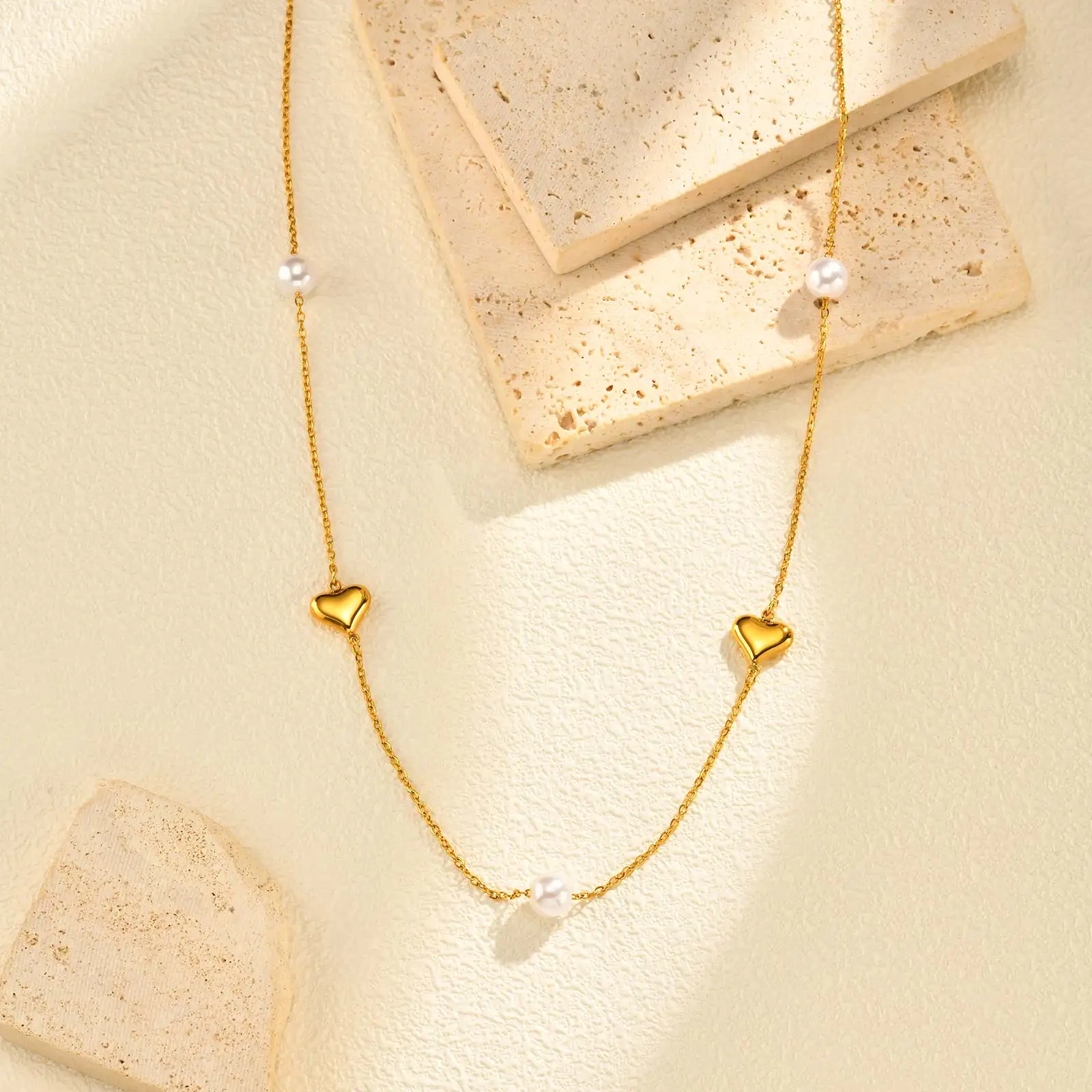 Stapelbare lange Halskette aus Edelstahl mit Imitationsperle, Herz-Charm-Pullover-Kette, modischer ästhetischer Schmuck für Frauen – Detail 5