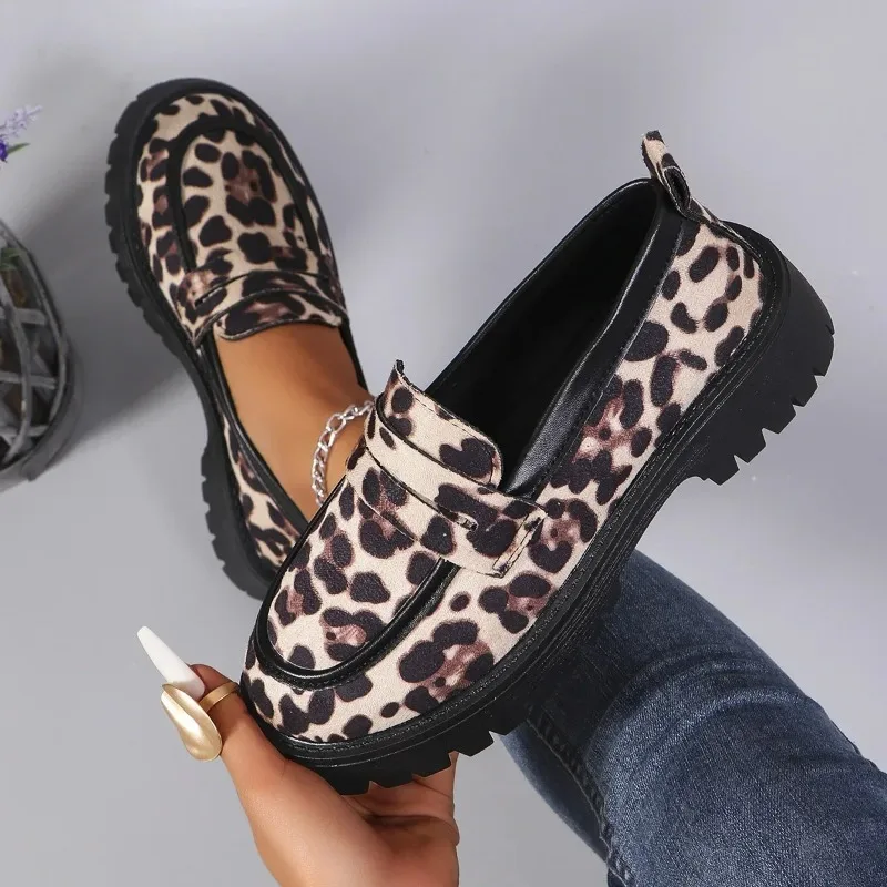 New Fashion Leopard Patchwork Slip-on Loafers Shoes Women Chunky Heel Platform New Casual Plus Size Sneakers Ladies