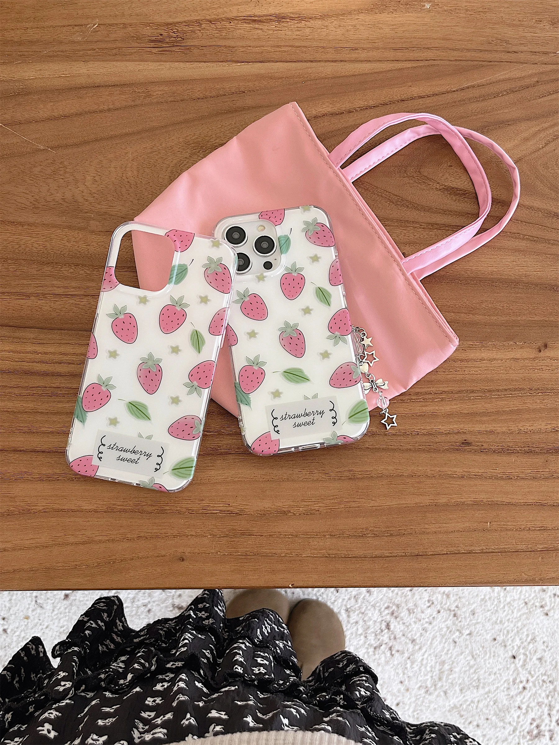 

Korean Fresh Full Screen Pink Strawberry Star Pendant Case for iPhone 15 14 13 12 11 Pro Max Shockproof Back Cover For Girl Gift